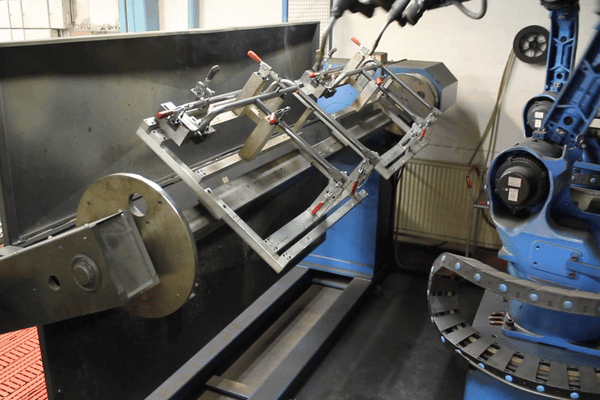 Industrial Robotic Welding Arm Configuration